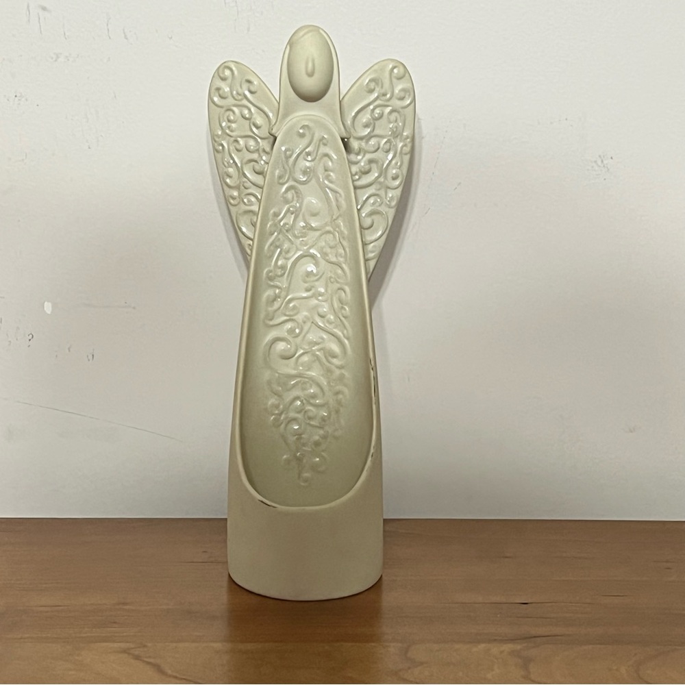 Partylite Serenity Tealight Holder (P9629)Angel Candle Holder‎